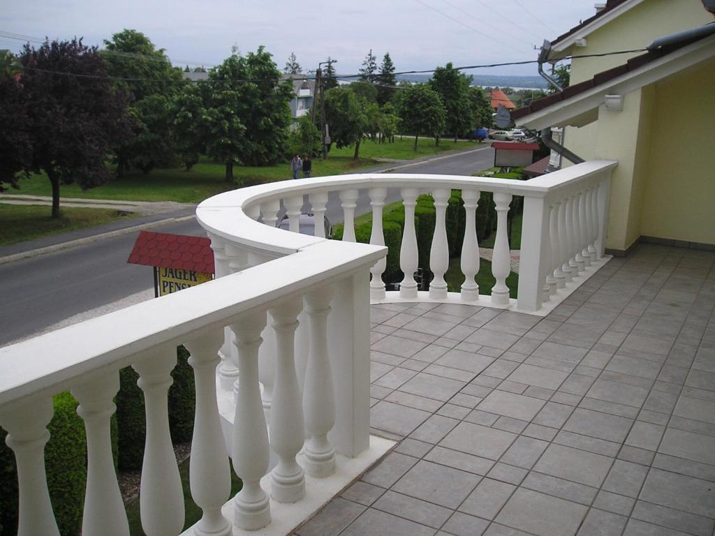 Villa Jäger Vonyarcvashegy Exteriör bild